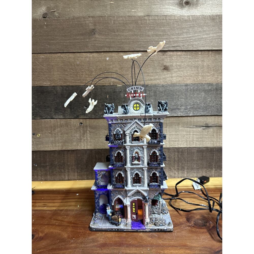 Lemax Spooky Town Grimm Hotel In Box Animated Halloween Zombies